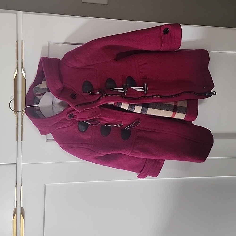 Magenta Burberry trench coat, 4Y, 104cm (more pics by request)